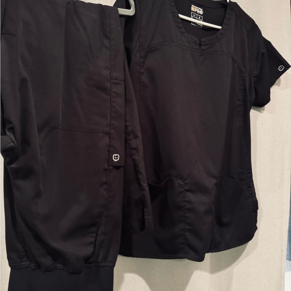 WonderWink scrubs size small (pants are small tall)